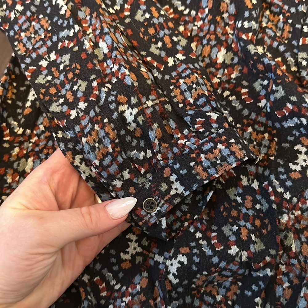 Patterned Blouse - Picture 3 of 7